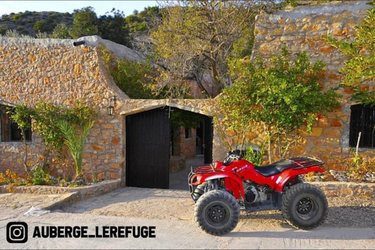 Auberge Le Refuge Aksri エクステリア 写真