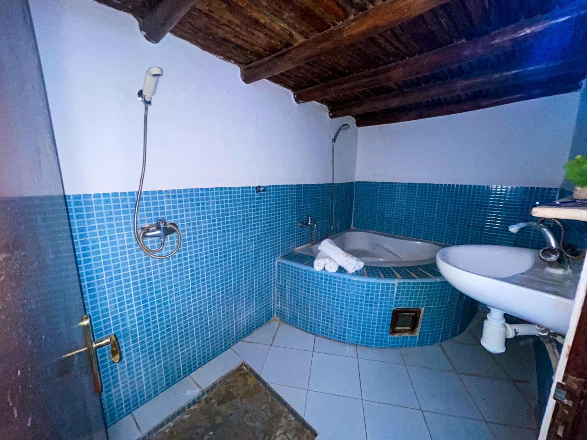 Auberge Le Refuge Aksri エクステリア 写真