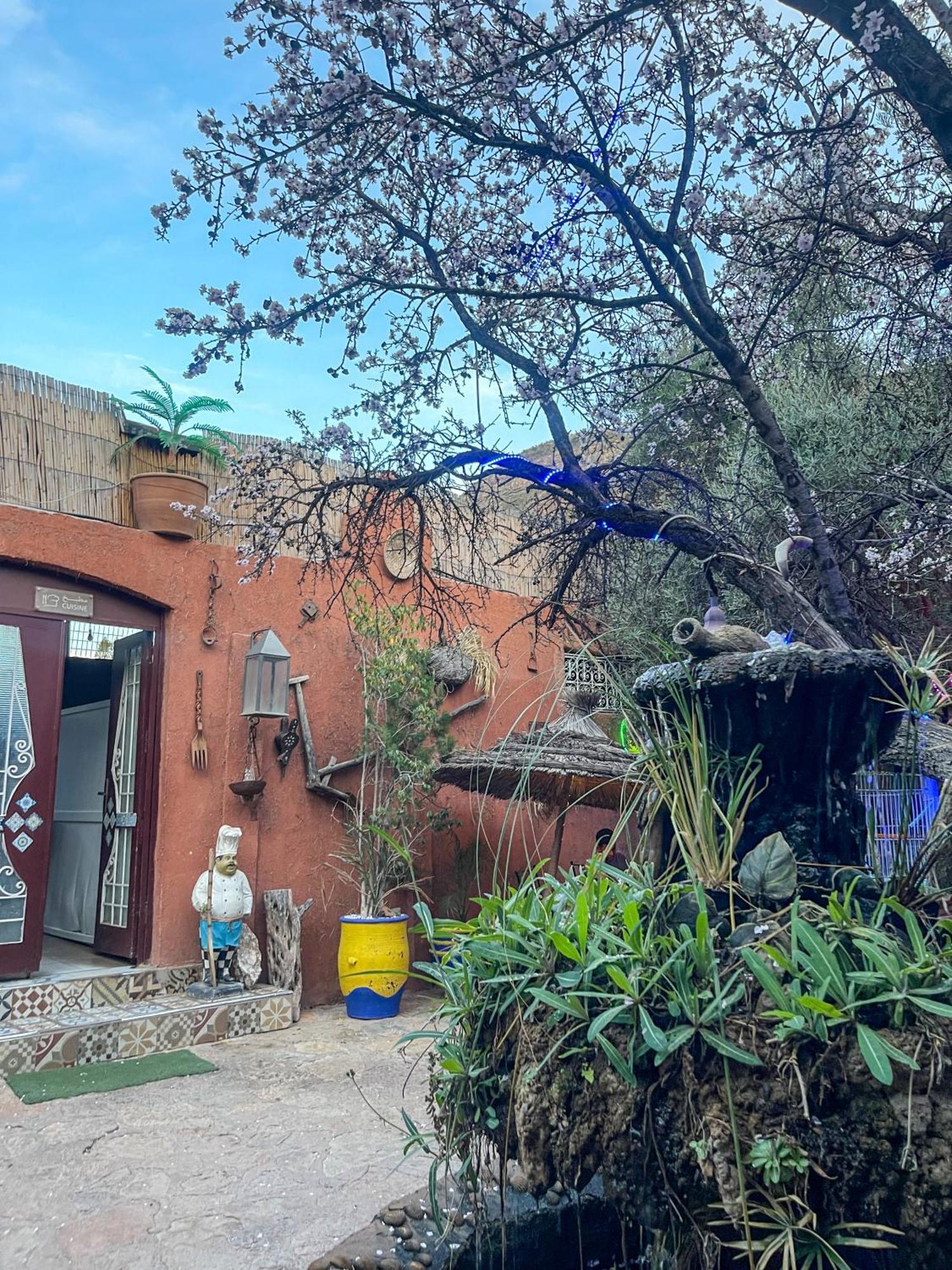 Auberge Le Refuge Aksri エクステリア 写真